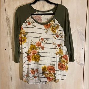 Maurice’s Half sleeve top